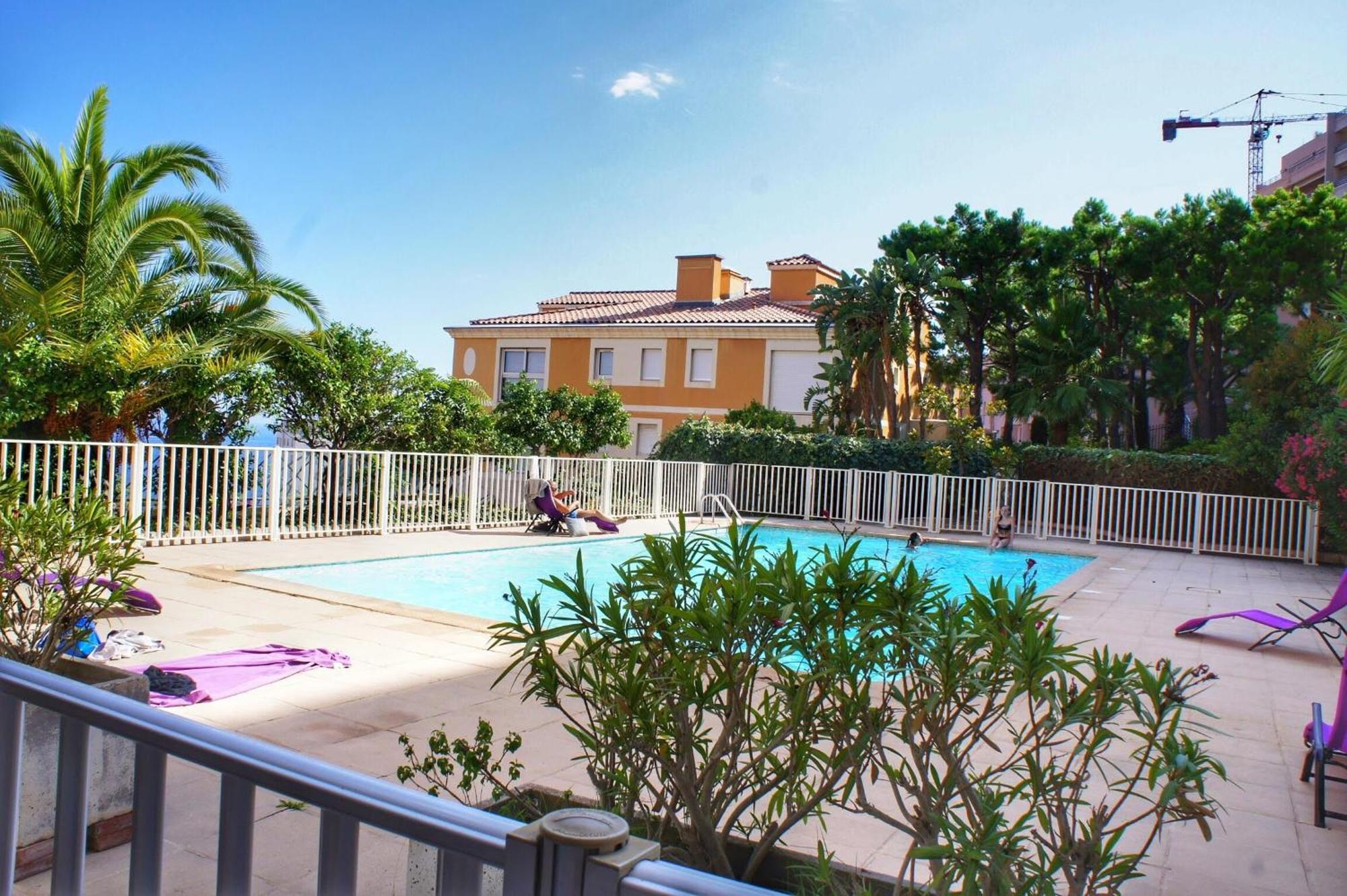 Direct Monaco Studio Devant Piscine Beausoleil Exteriér fotografie