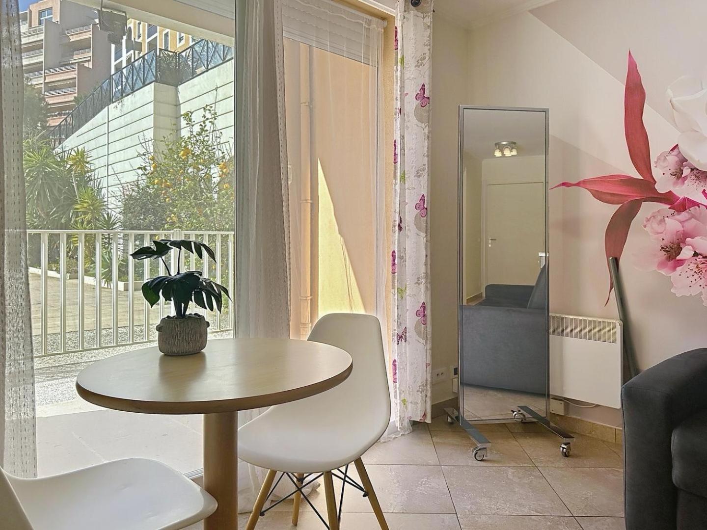 Direct Monaco Studio Devant Piscine Beausoleil Exteriér fotografie